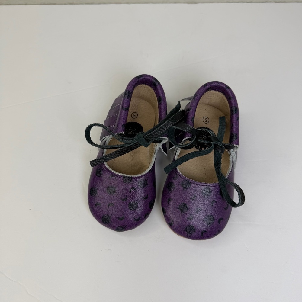 Spellbound Soles Toddler Purple Celestial Pattern Mary Jane with Fringe Flats - Picture 2 of 10